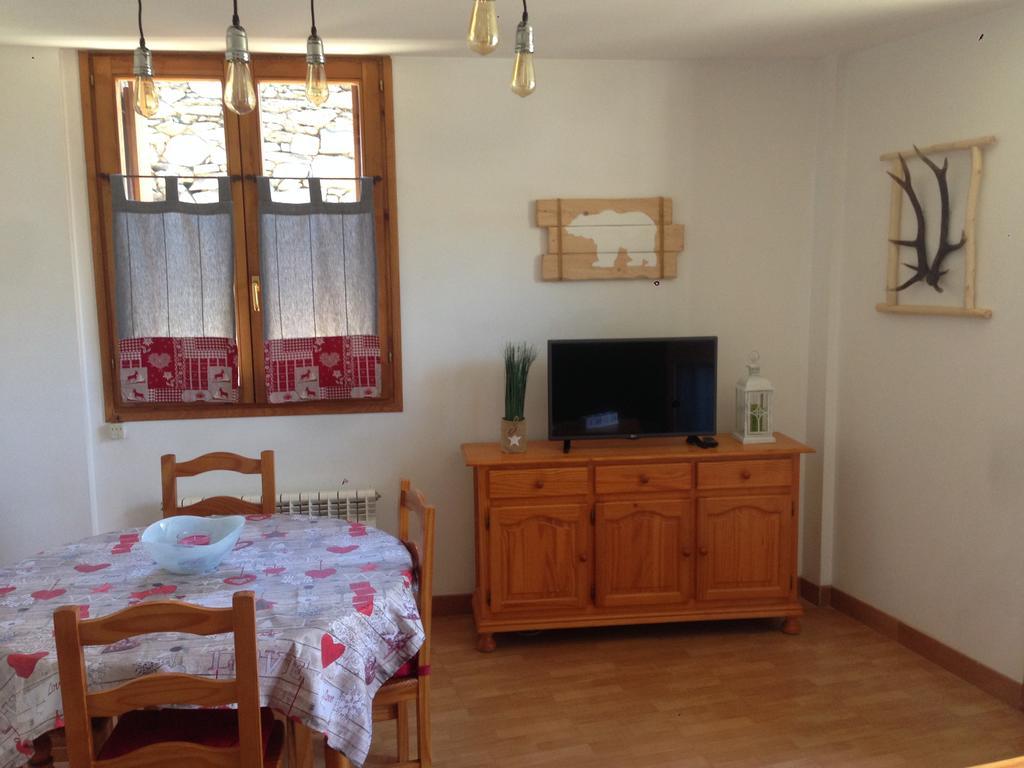 Vora Riu Apartman Esterri d'Àneu Kültér fotó