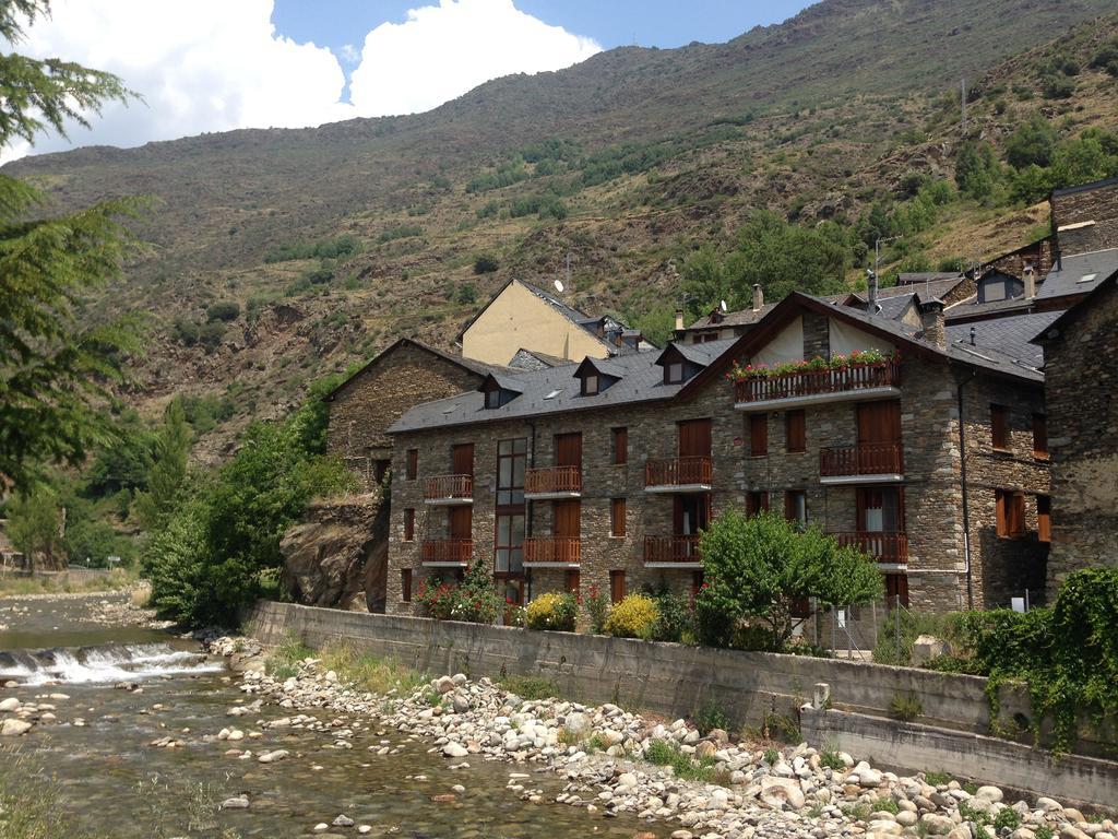 Vora Riu Apartman Esterri d'Àneu Kültér fotó