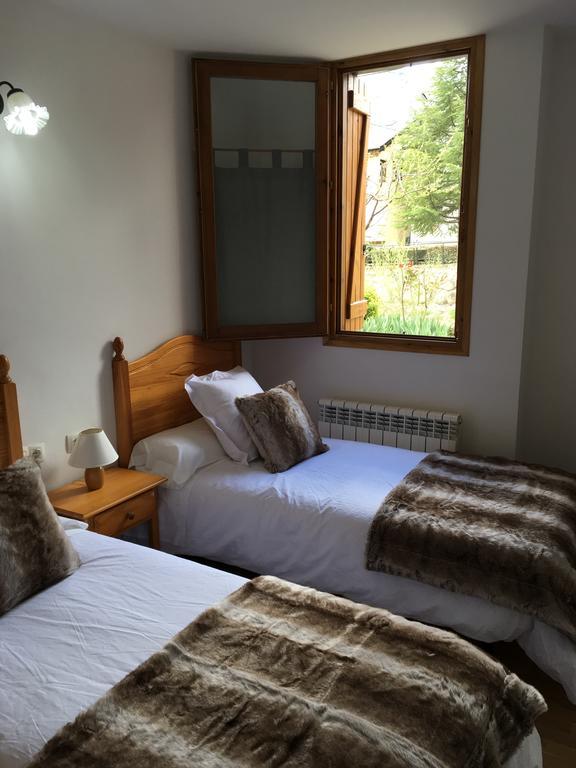 Vora Riu Apartman Esterri d'Àneu Kültér fotó